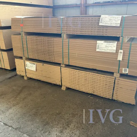 Holz-Plattenware und Möbelteile
