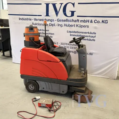 Aufsitzkehrmaschine HAKO Sweepmaster B980 R