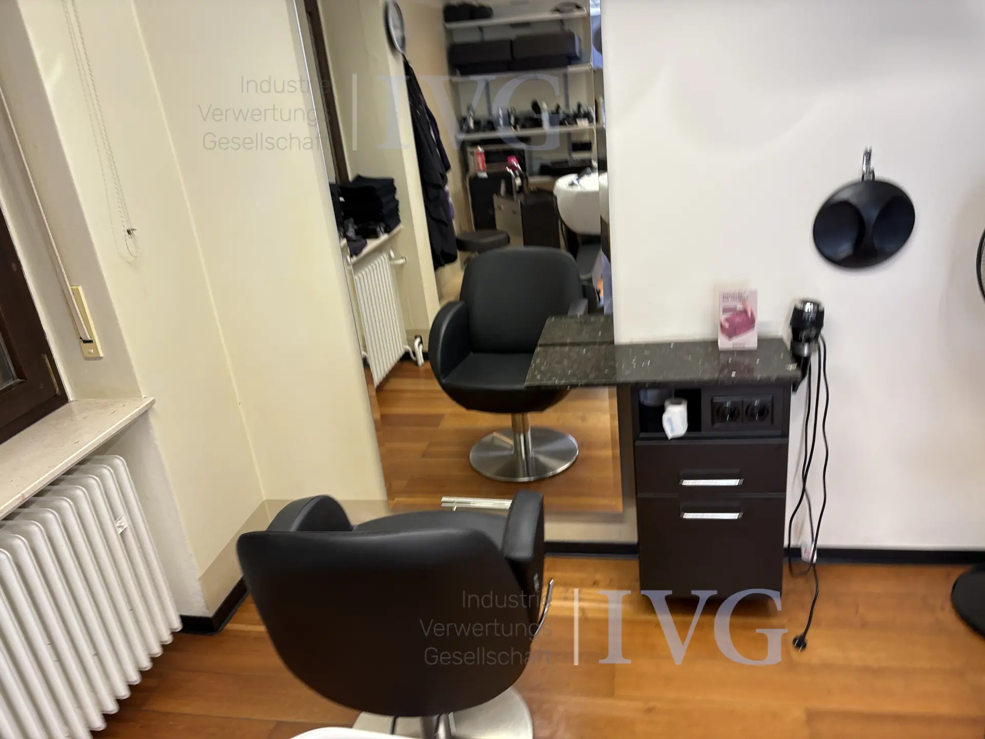 Frisierplätze – foto 2 – kavel bij IVG, Gütersloh