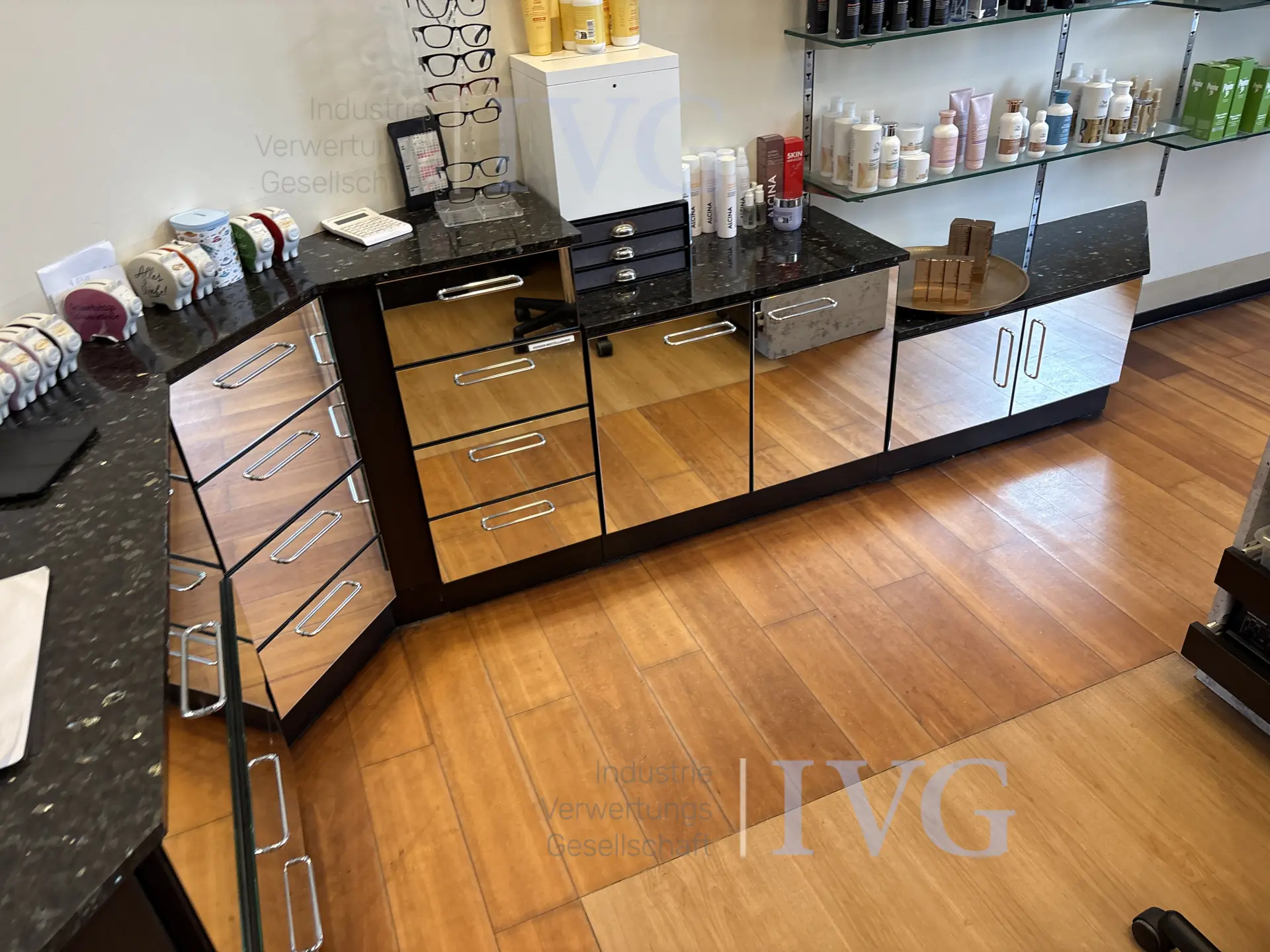 ontvangstbalie – foto 5 – kavel bij IVG, Gütersloh