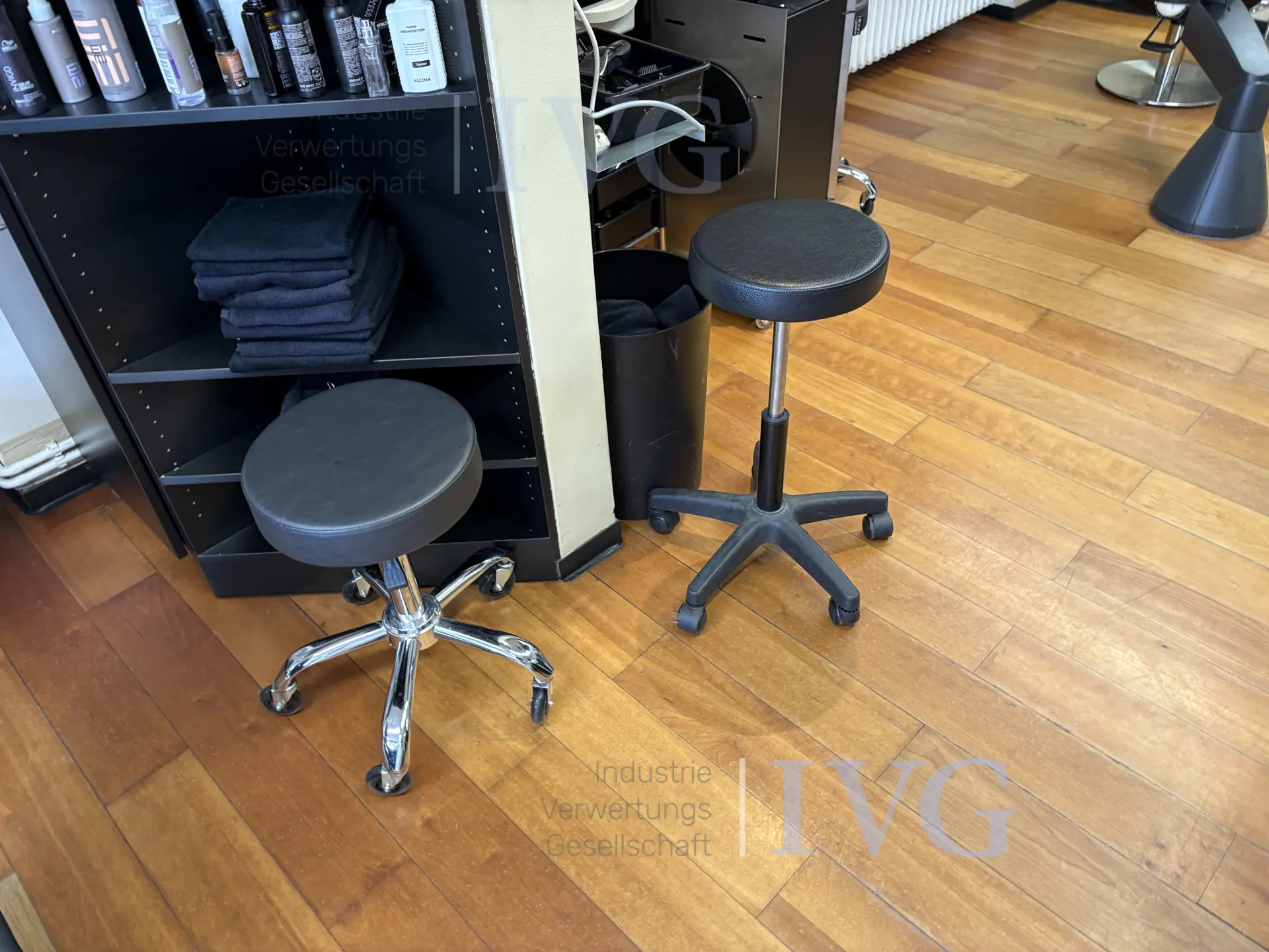 Posten Friseurzubehör – foto 4 – kavel bij IVG, Gütersloh