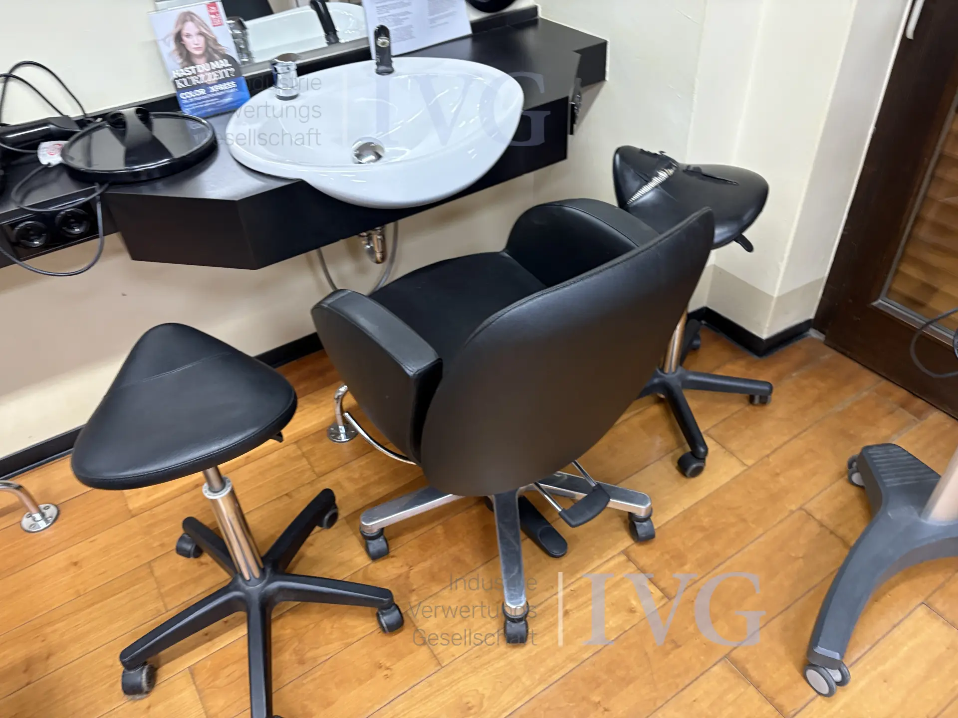 Posten Haarwaschbecken – foto 8 – kavel bij IVG, Gütersloh