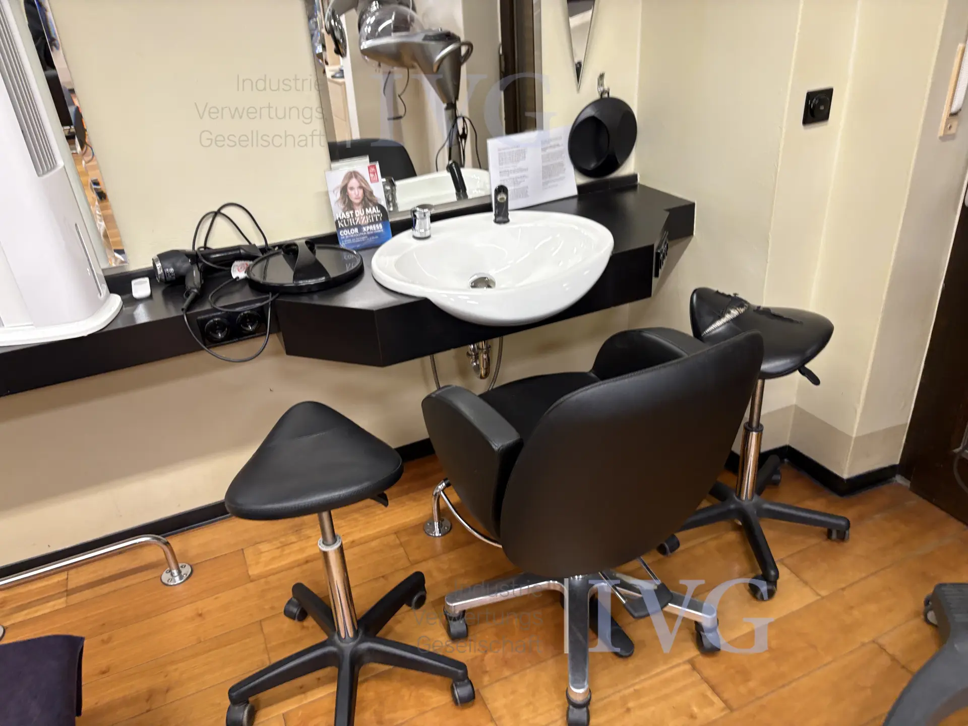 Posten Haarwaschbecken – foto 7 – kavel bij IVG, Gütersloh
