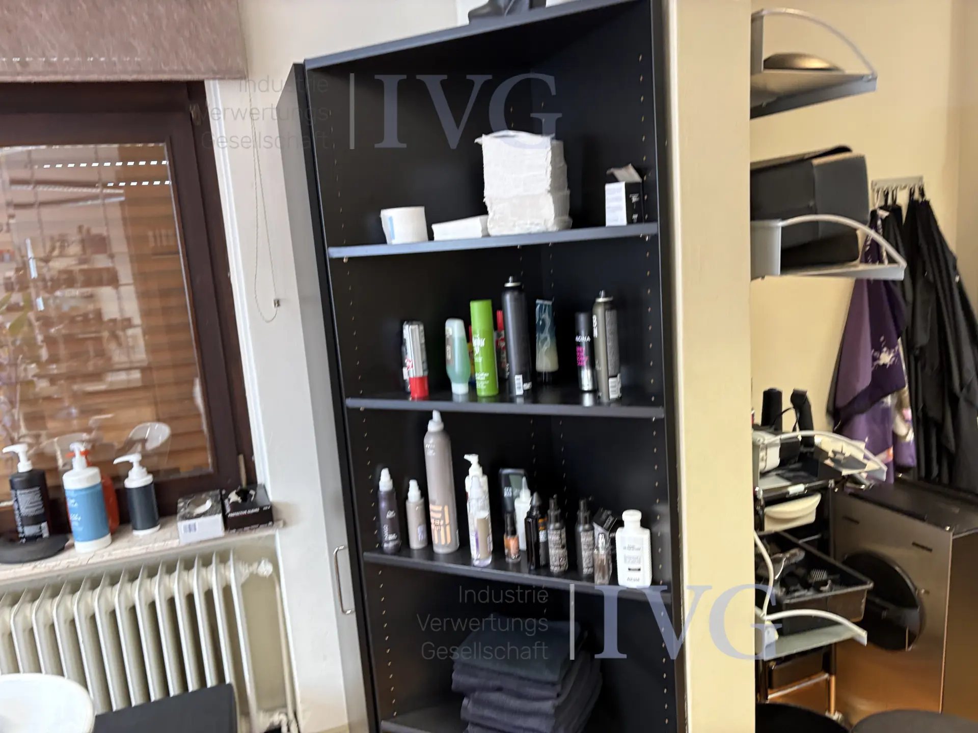 Posten Friseursalonmöbel – foto 5 – kavel bij IVG, Gütersloh