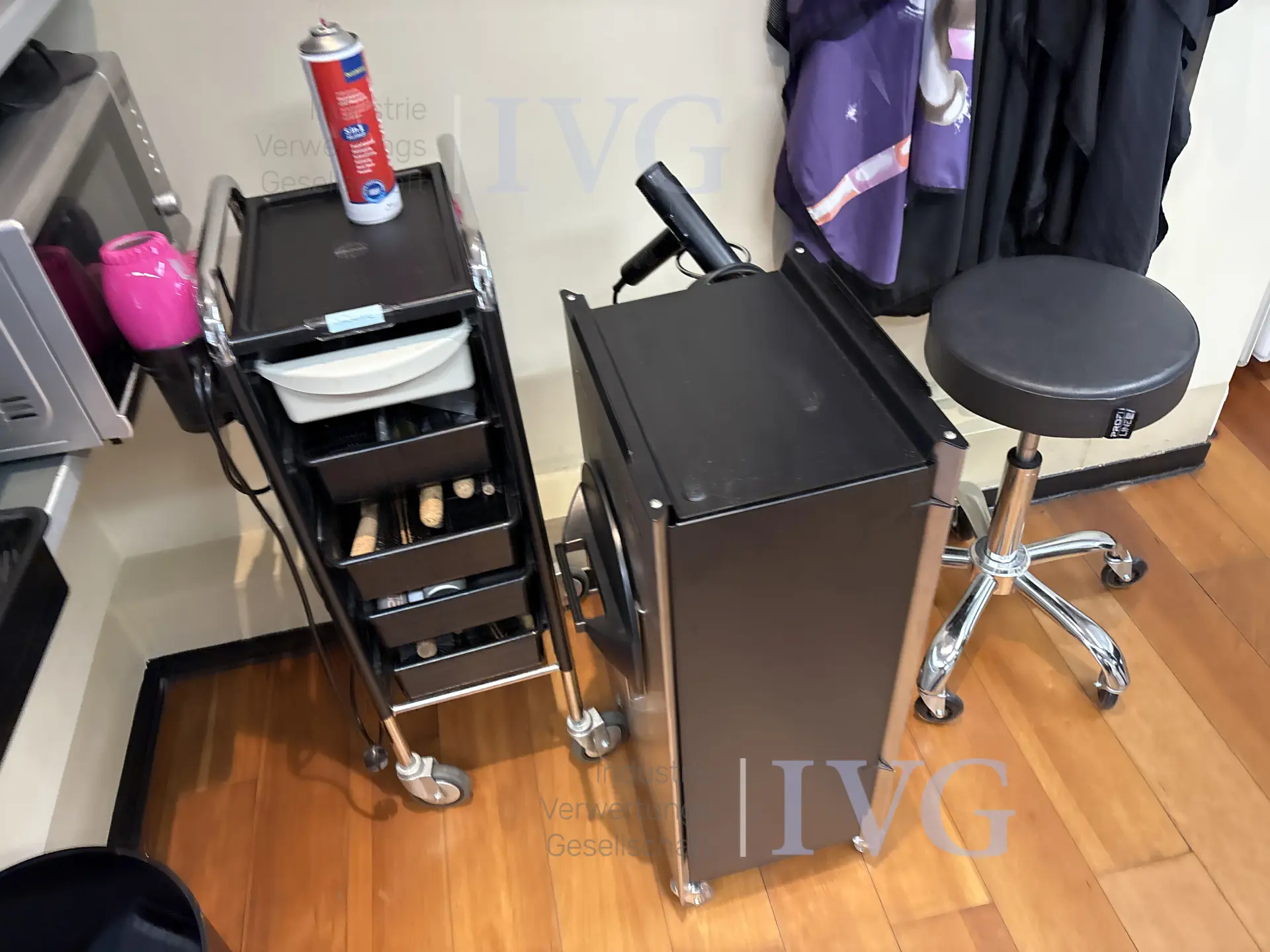 Friseurwagen Cadillac – foto 2 – kavel bij IVG, Gütersloh