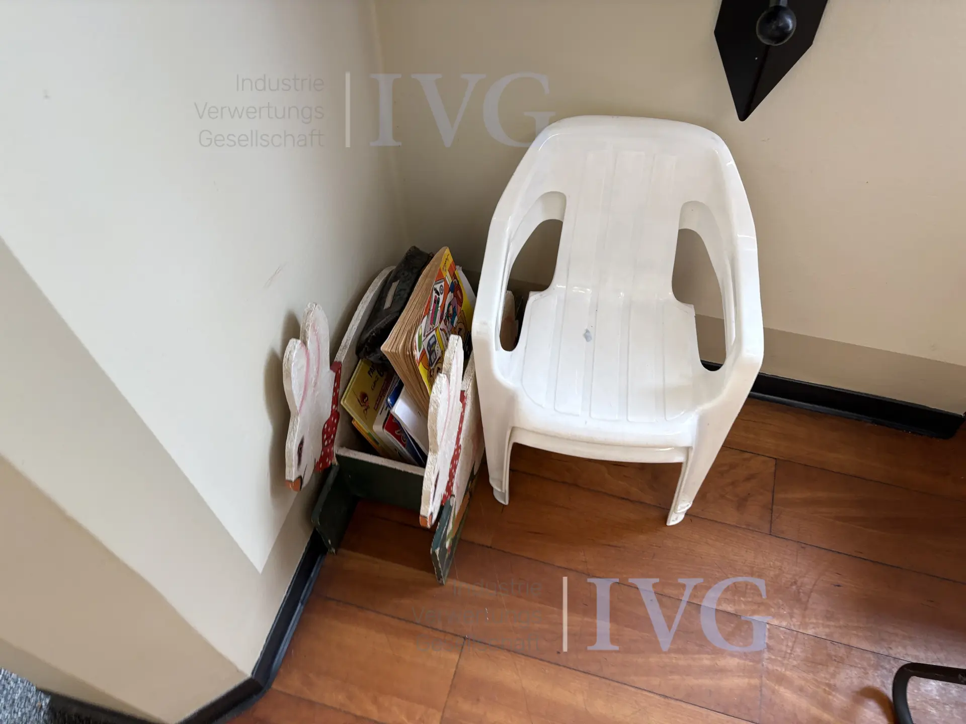 Wartebereich – foto 4 – kavel bij IVG, Gütersloh