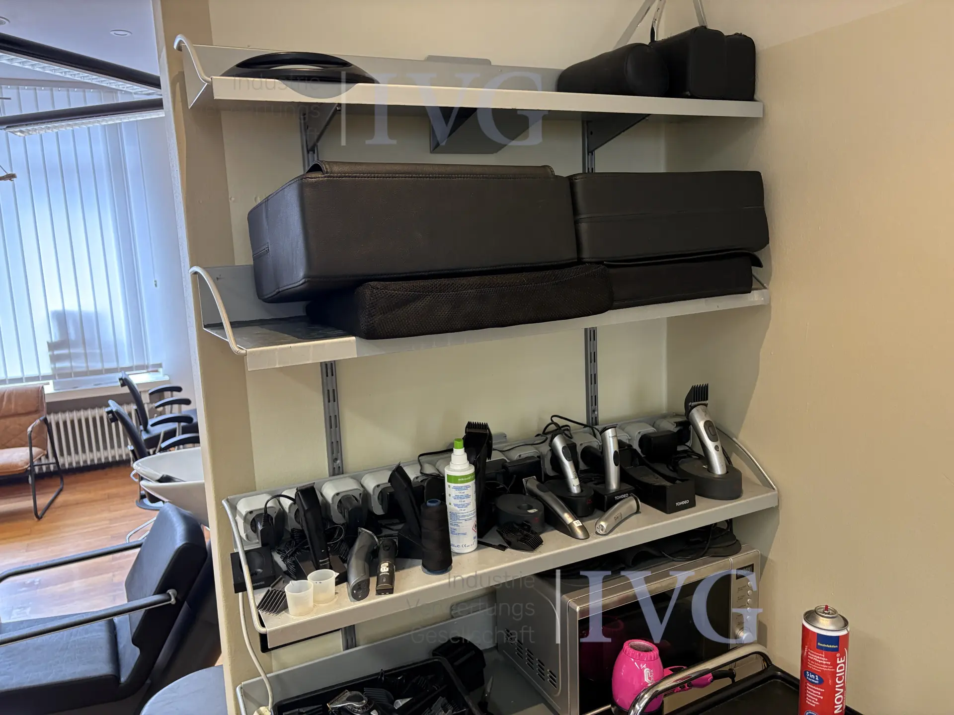 Posten Friseursalonmöbel – foto 8 – kavel bij IVG, Gütersloh