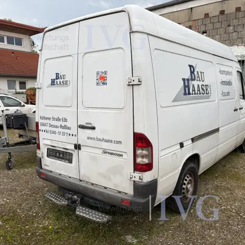 LKW geschlossener Kasten MERCEDES BENZ Sprinter