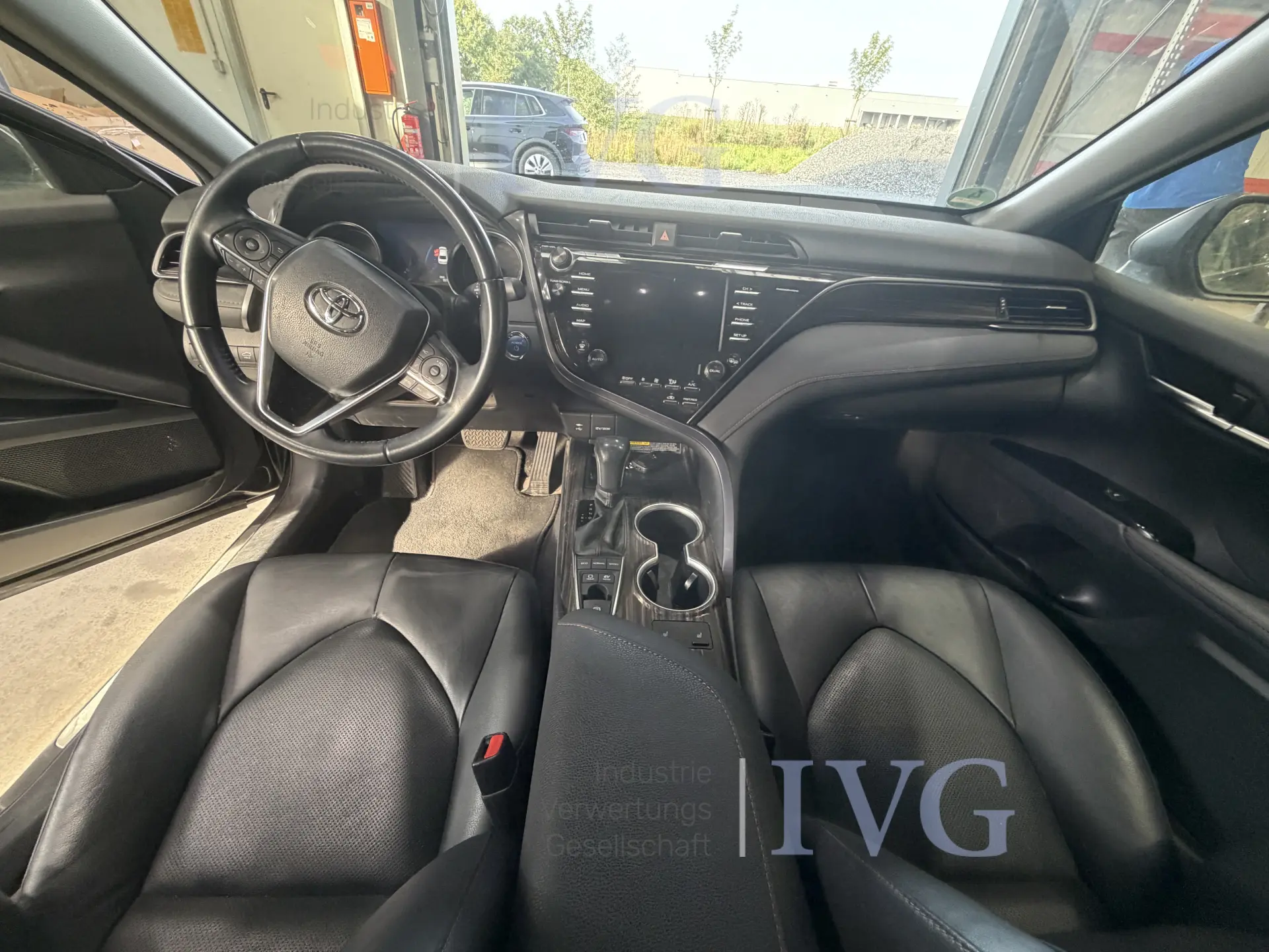 Limousine TOYOTA Camry – foto 27 – kavel bij IVG, Olfen