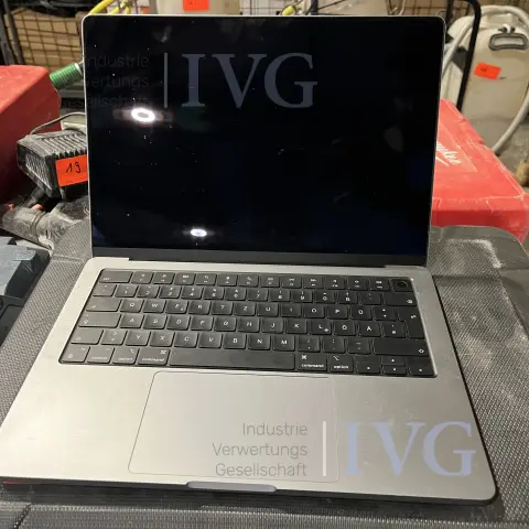 Notebook APPLE MacBook Pro A2442