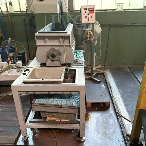 AVATEC trough vibratory finishing system TV 60