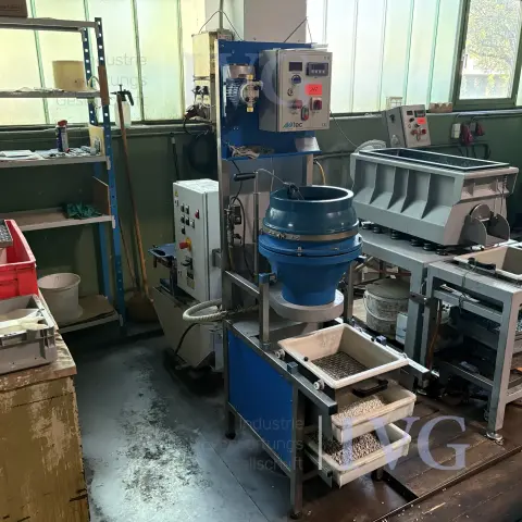 AVATEC TE 18 N vibratory finishing machine