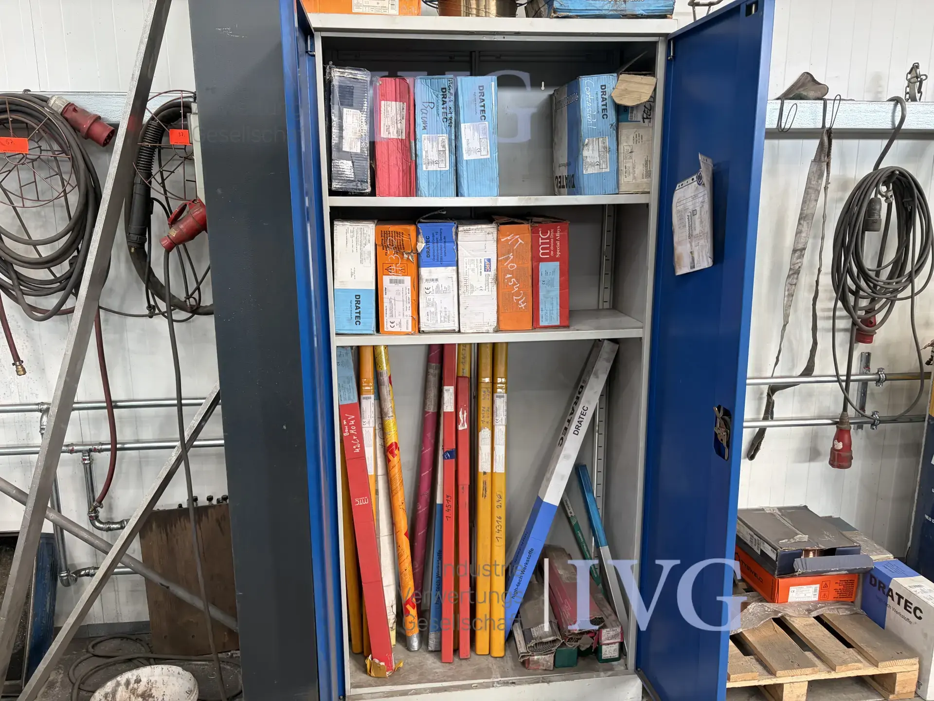 Stalen kast – foto 2 – kavel bij IVG, Olfen