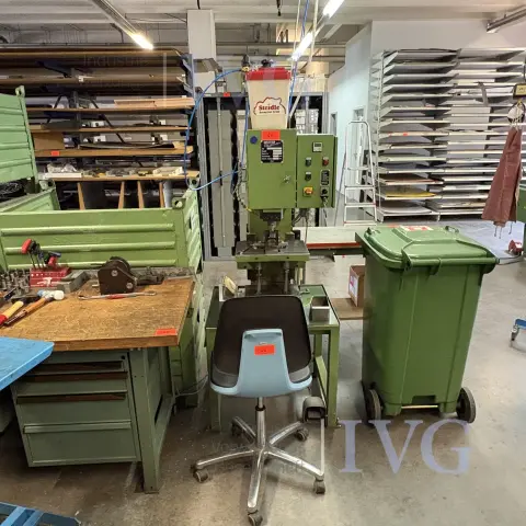 Pneumatik-Presse GECHTER 100 KN KHP-SEM 4