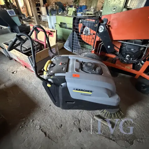 KÄRCHER Professional KM 75/40 W sweeper