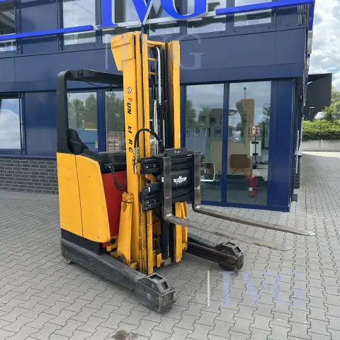 E-Schubmaststapler JUNGHEINRICH ETV 16 G-572DZ