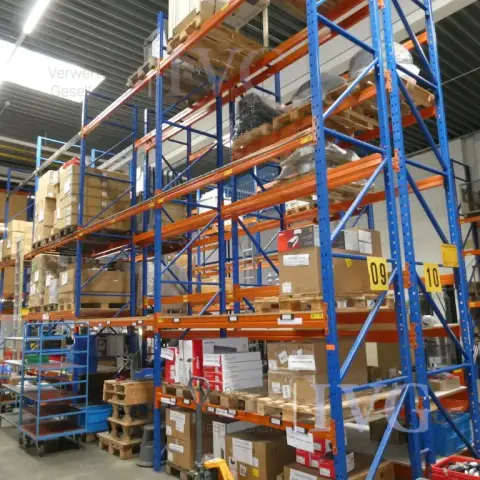 Heavy-duty shelving (shelf 09+10)