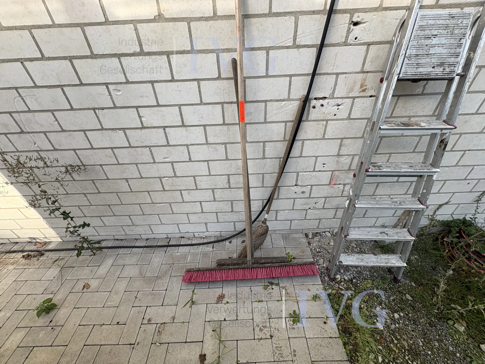 Afdeling handwerkbenodigdheden – foto 3 – kavel bij IVG, Glandorf