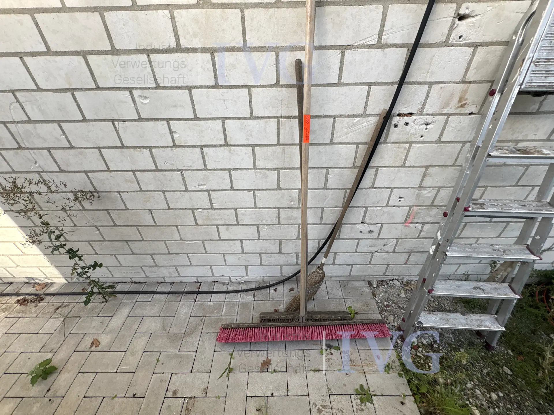 Afdeling handwerkbenodigdheden – foto 2 – kavel bij IVG, Glandorf