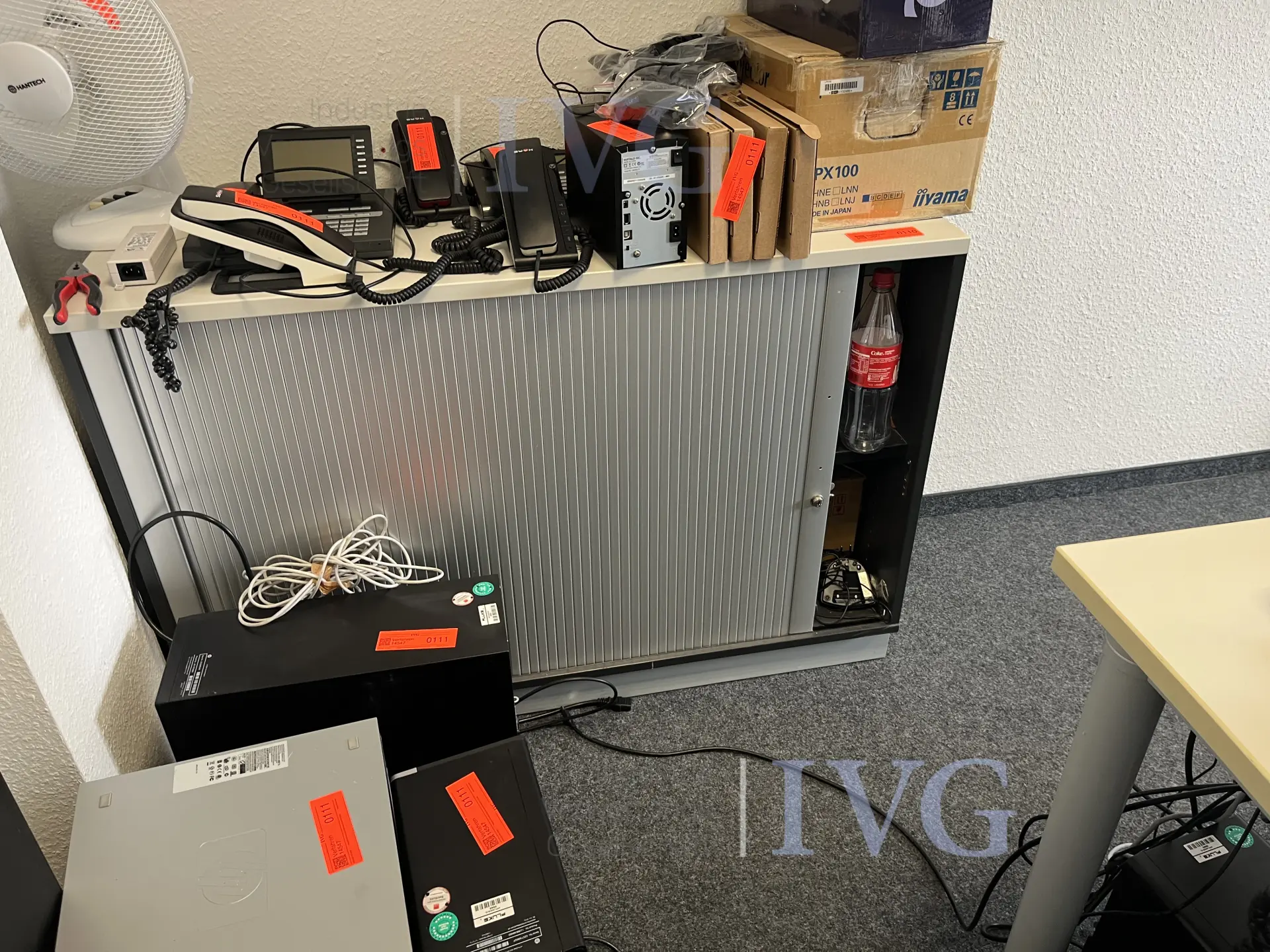 Schreibtische – foto 2 – kavel bij IVG, Emsdetten