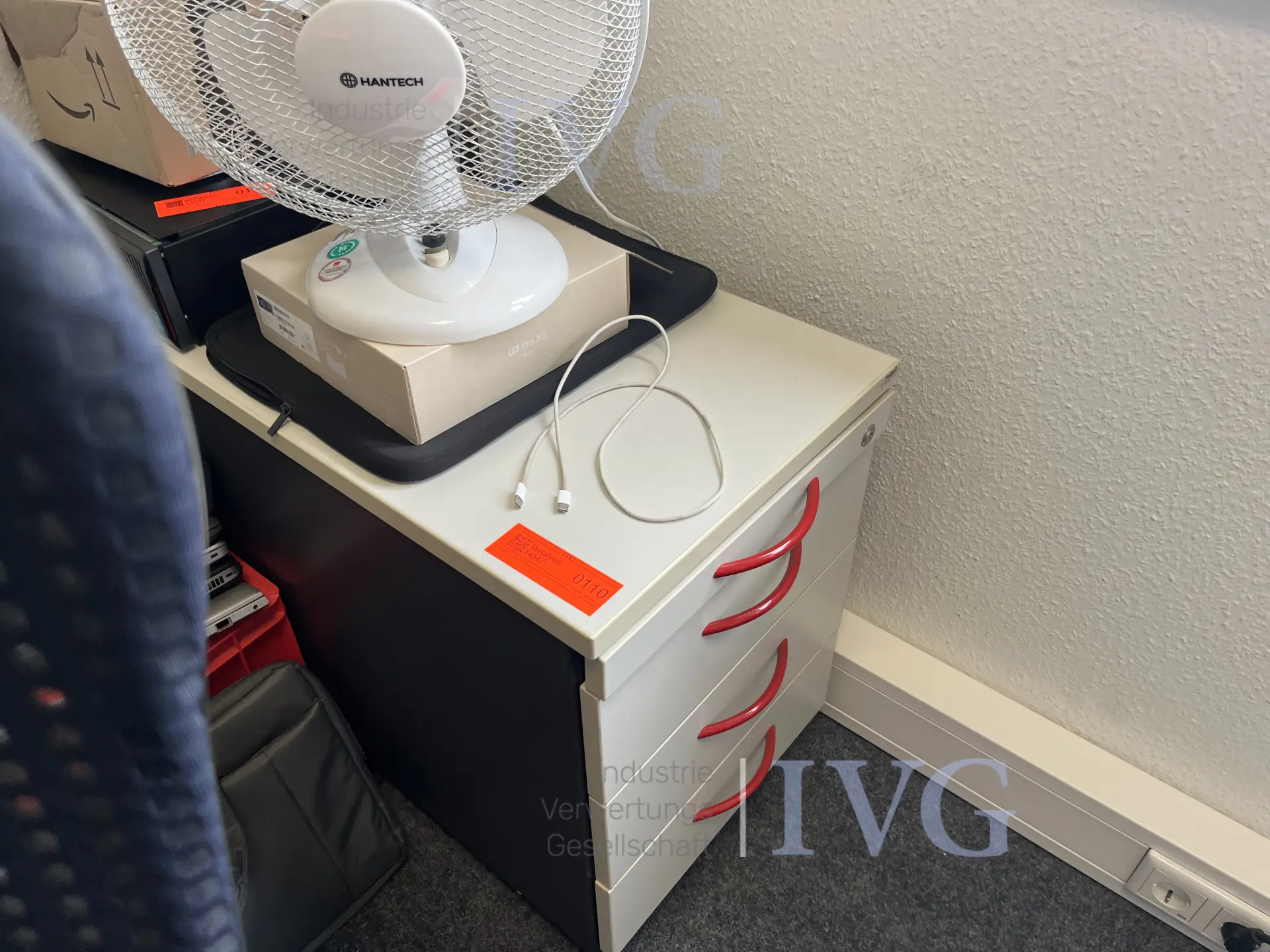 Schreibtische – foto 4 – kavel bij IVG, Emsdetten
