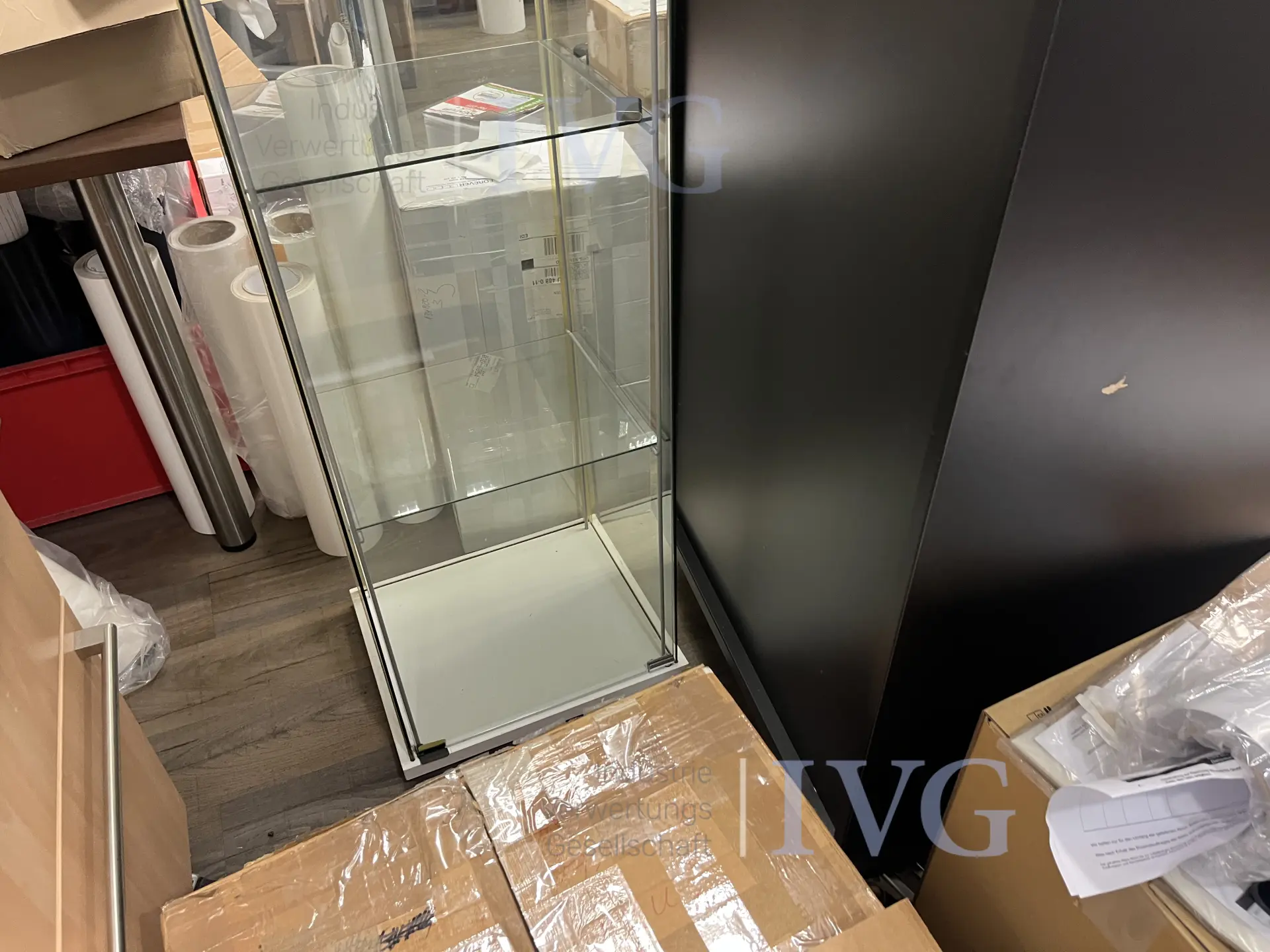 Glasvitrine – foto 2 – kavel bij IVG, Emsdetten
