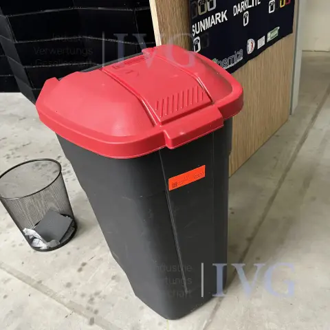Kosz na śmieci z tworzywa sztucznego
