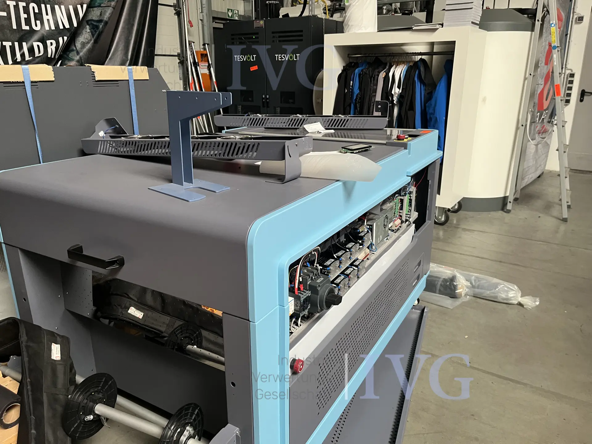 automatische Bepulverungs- und Fixiermaschine – foto 2 – kavel bij IVG, Emsdetten