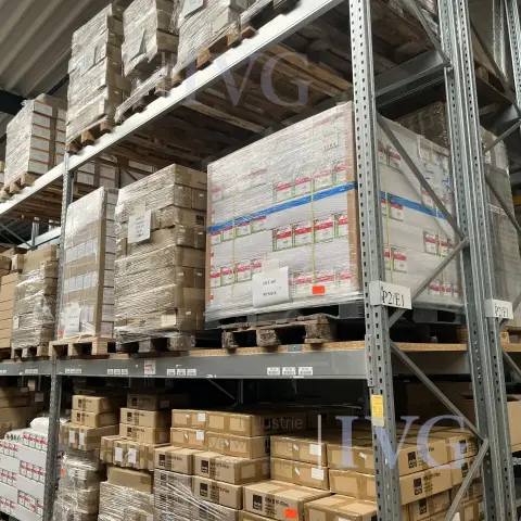 Rozsáhlá sada skladových zásob fólie a tiskové fólie DTM