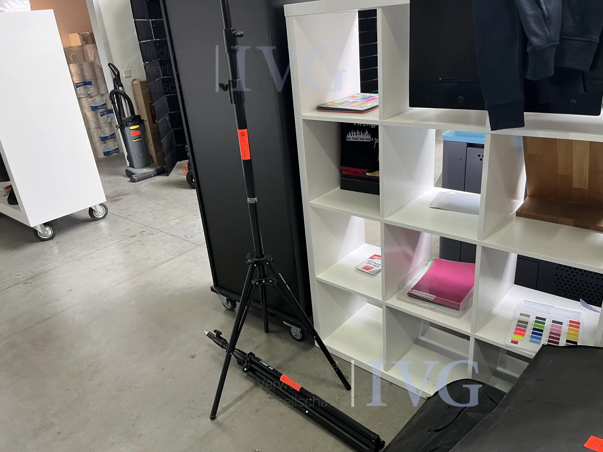 LED-Dauerlicht / Studiolampe für Videoaufnahmen JINBEI EF-200 LED – foto 4 – kavel bij IVG, Emsdetten