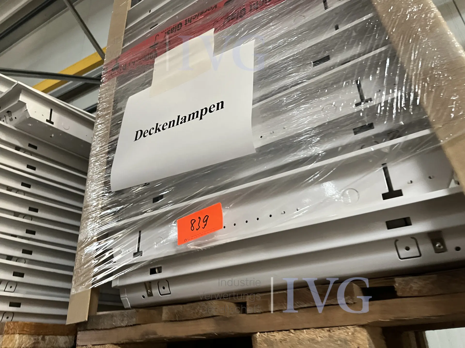 Paletten Deckenlampen – foto 2 – kavel bij IVG, Emsdetten