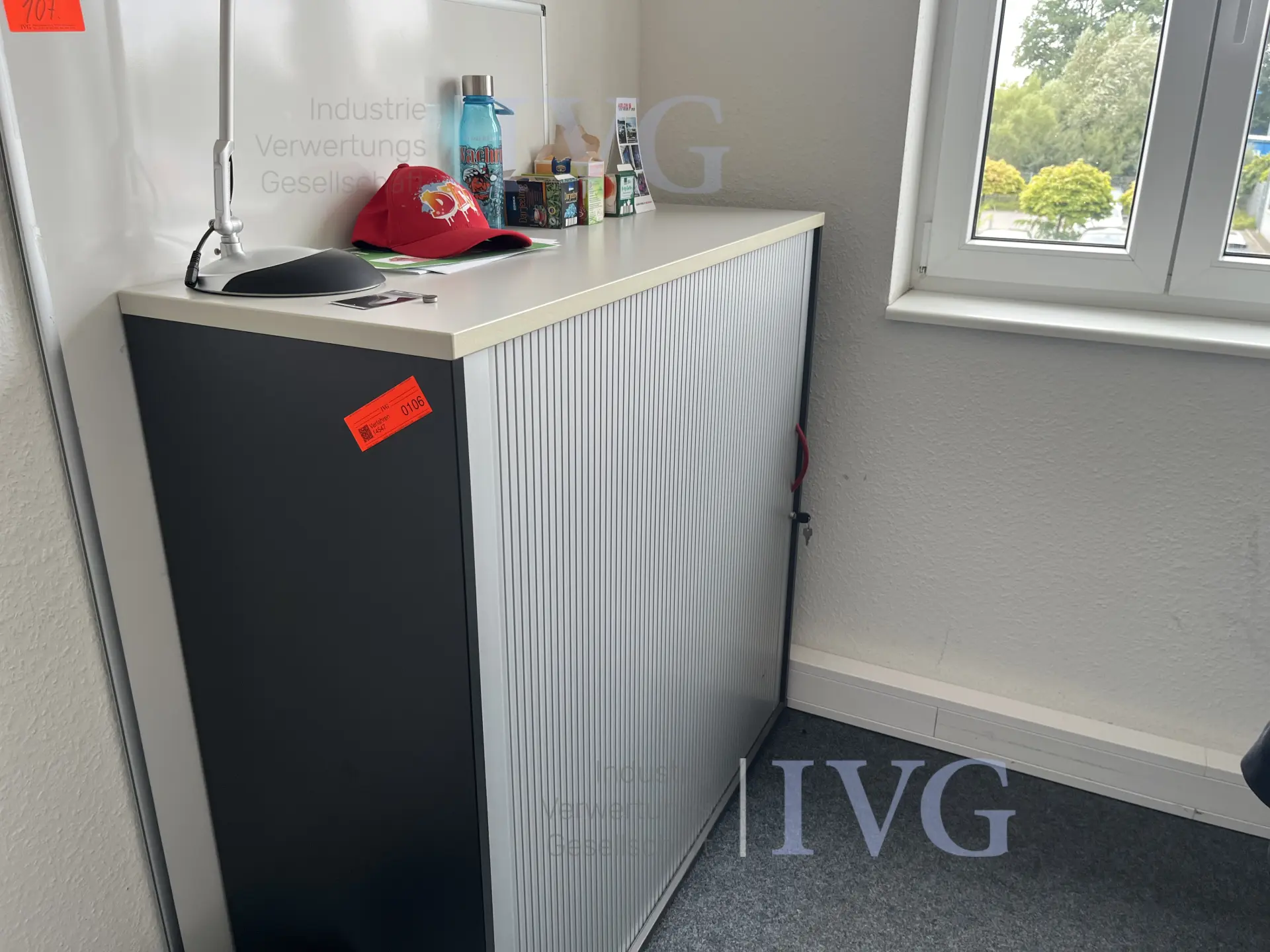 elektrisch höhenverstellbarer Schreibtisch – foto 5 – kavel bij IVG, Emsdetten
