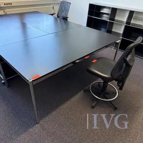 Schreibtische