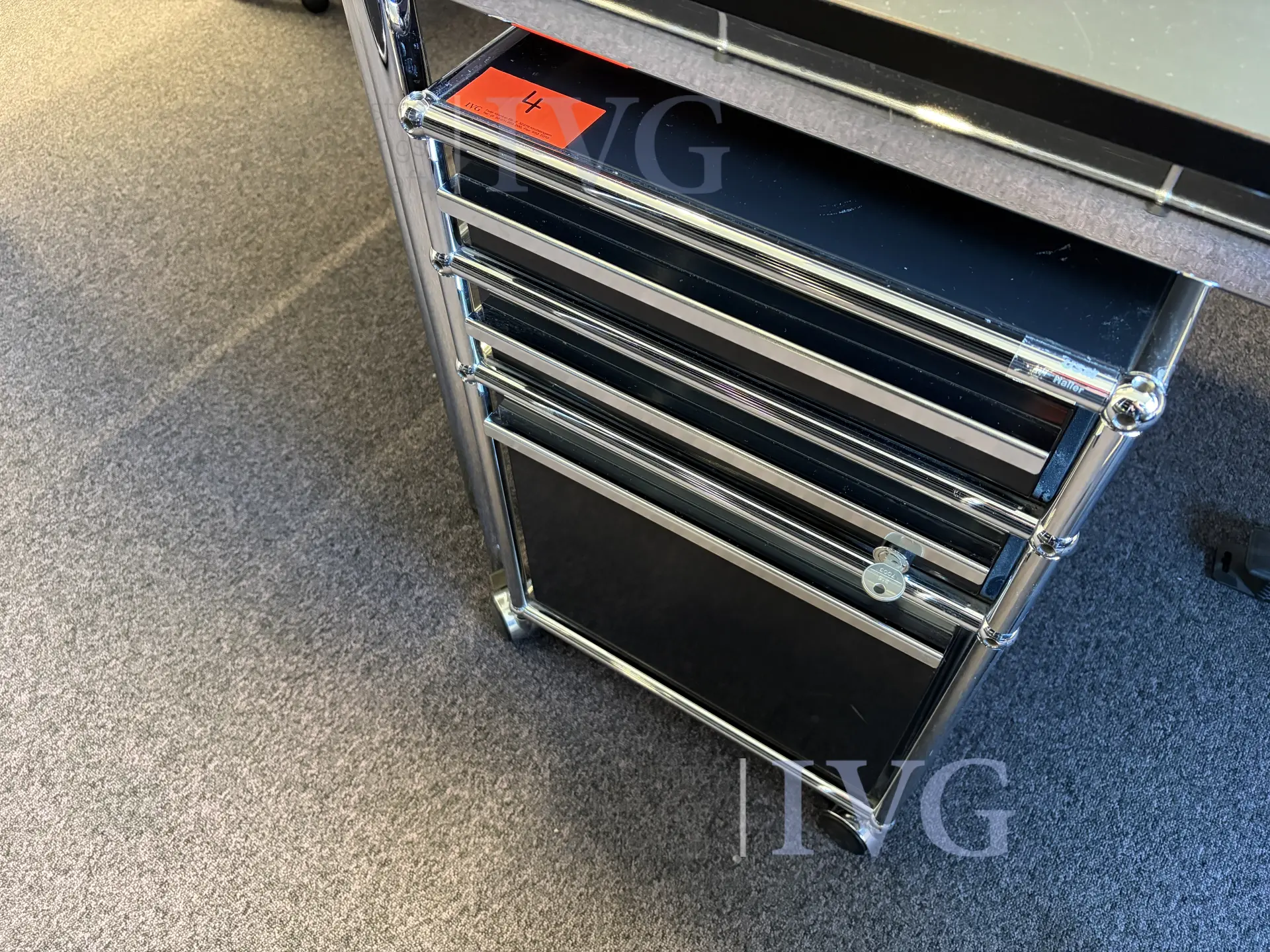 Schreibtisch USM HALLER – foto 4 – kavel bij IVG, Herford