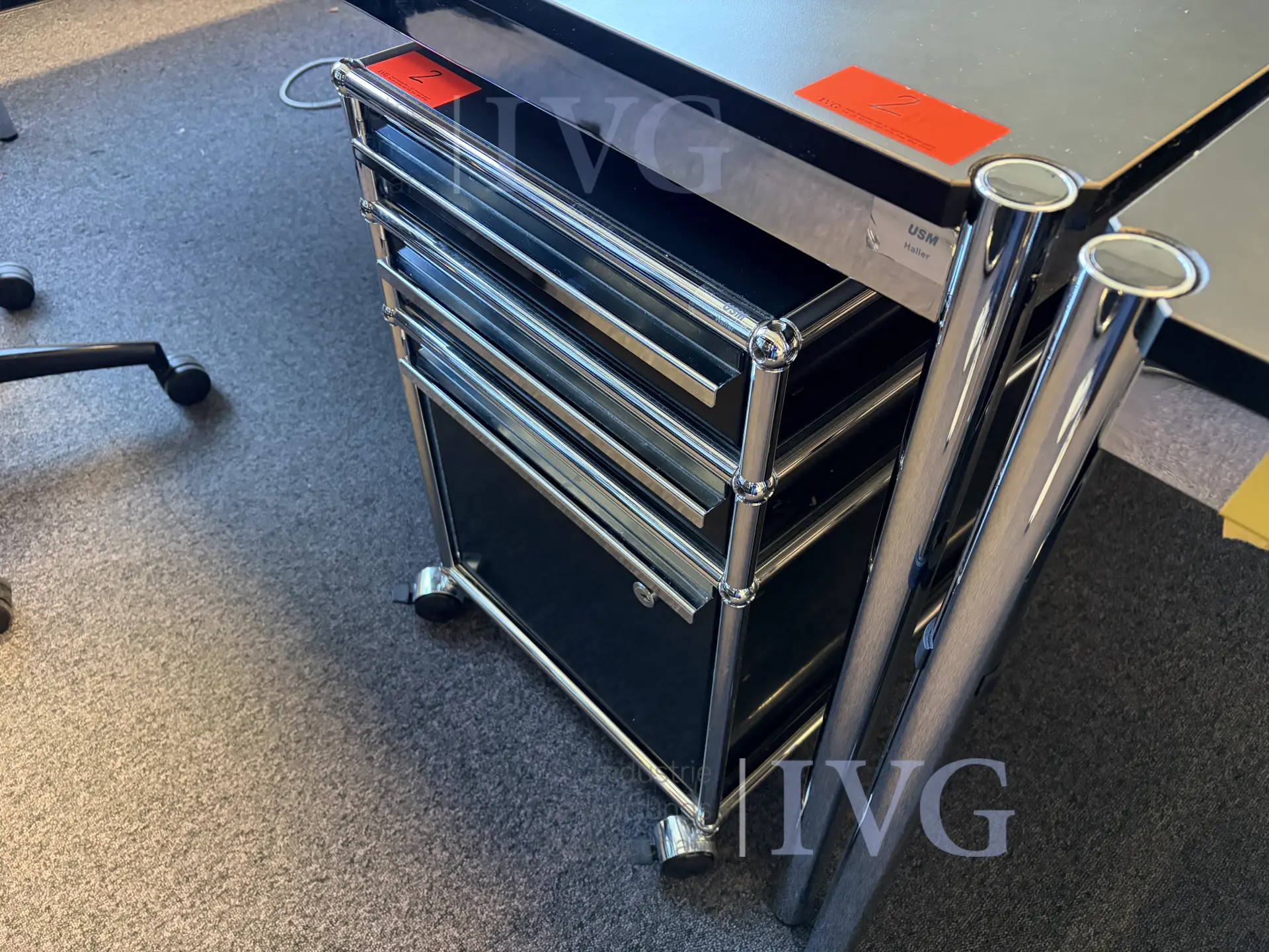 Schreibtisch USM HALLER – foto 3 – kavel bij IVG, Herford