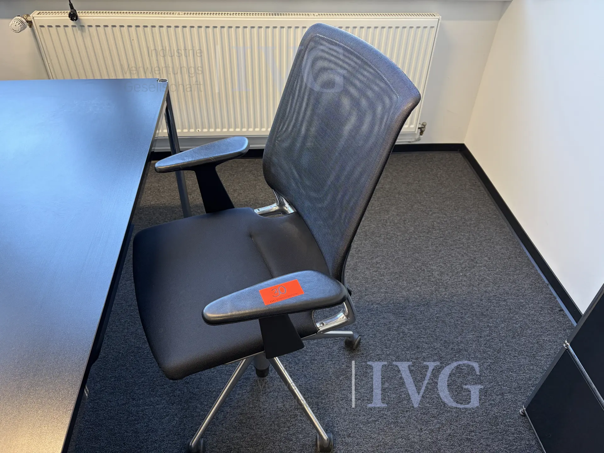 Schreibtisch USM HALLER – foto 2 – kavel bij IVG, Herford