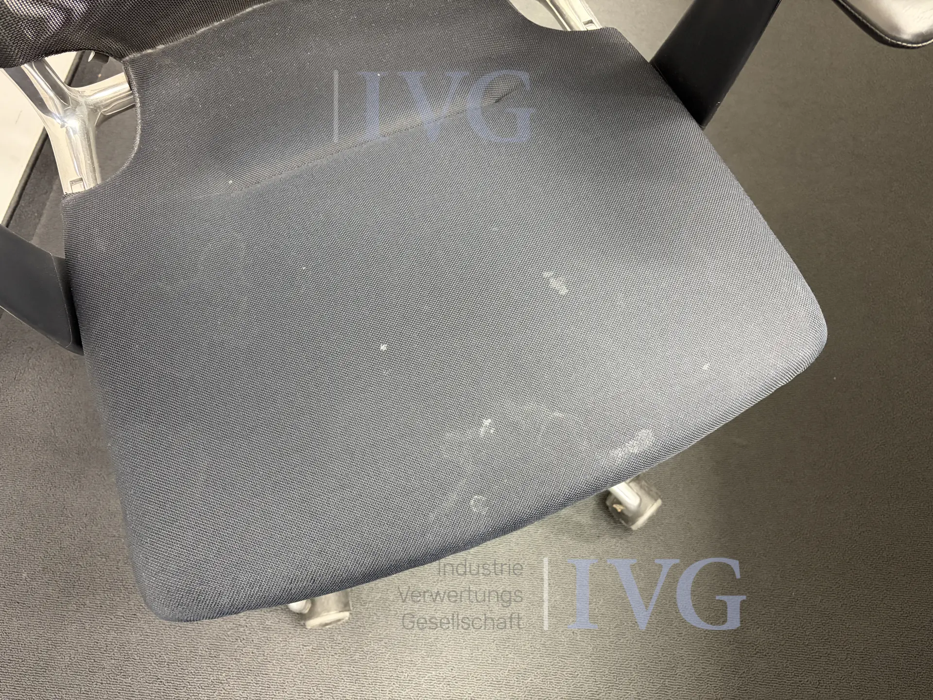 Schreibtisch – foto 4 – kavel bij IVG, Herford