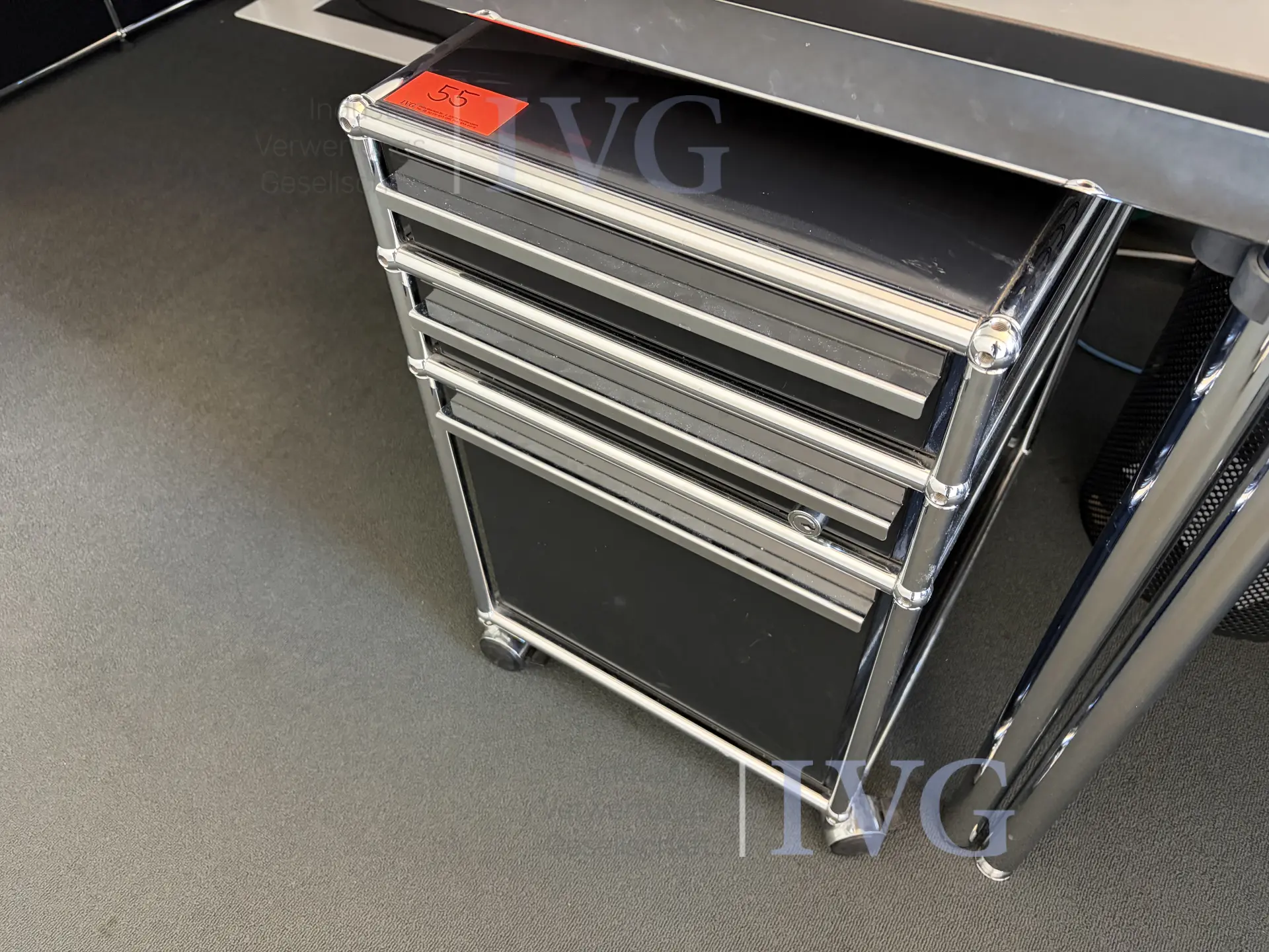 Schreibtisch USM HALLER – foto 3 – kavel bij IVG, Herford