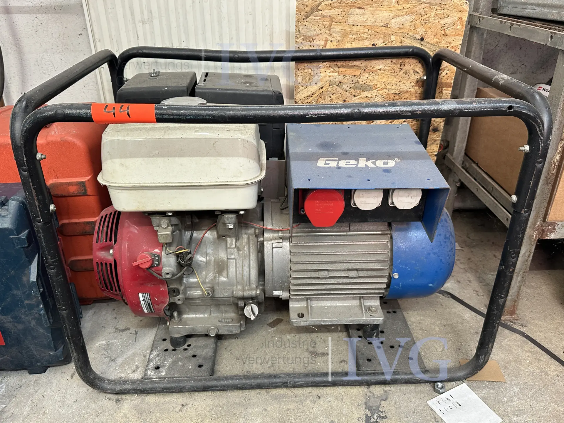 mobiler Stromerzeuger GEKO 230V/400V – foto 2 – kavel bij IVG, Bautzen
