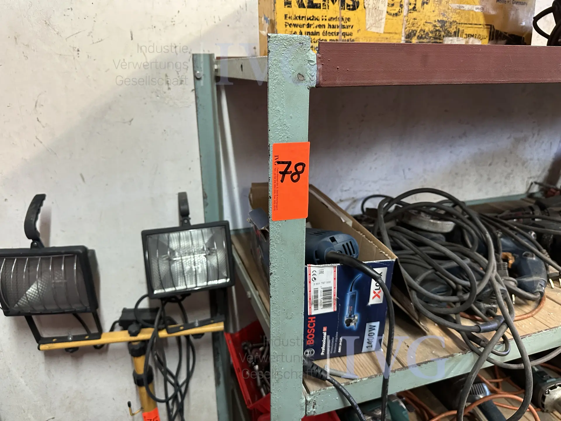 Stahl-Lagerregale + Holz-Schreibtisch – foto 13 – kavel bij IVG, Bautzen