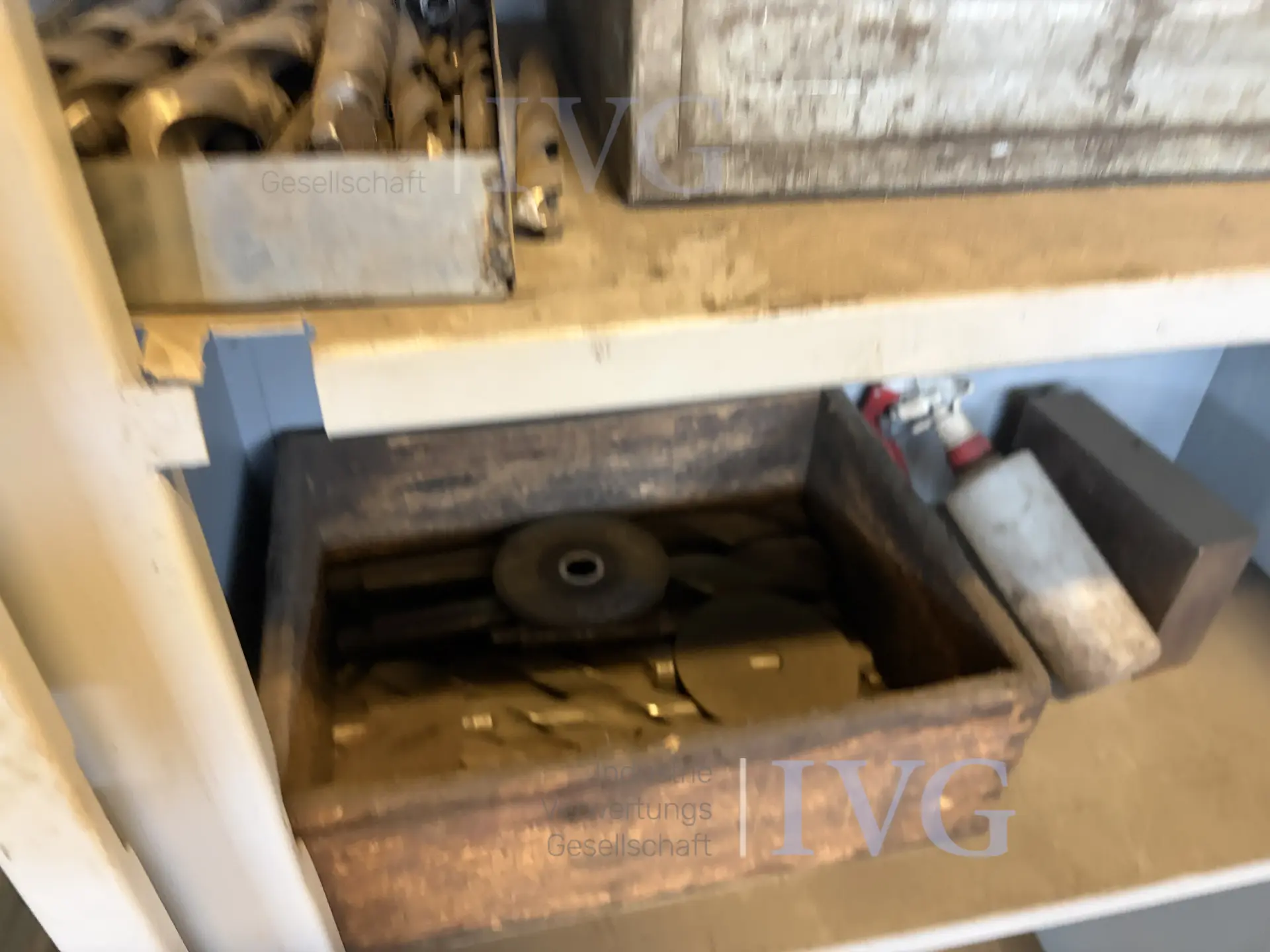 Stalen kast (grijs) – foto 8 – kavel bij IVG, Bautzen