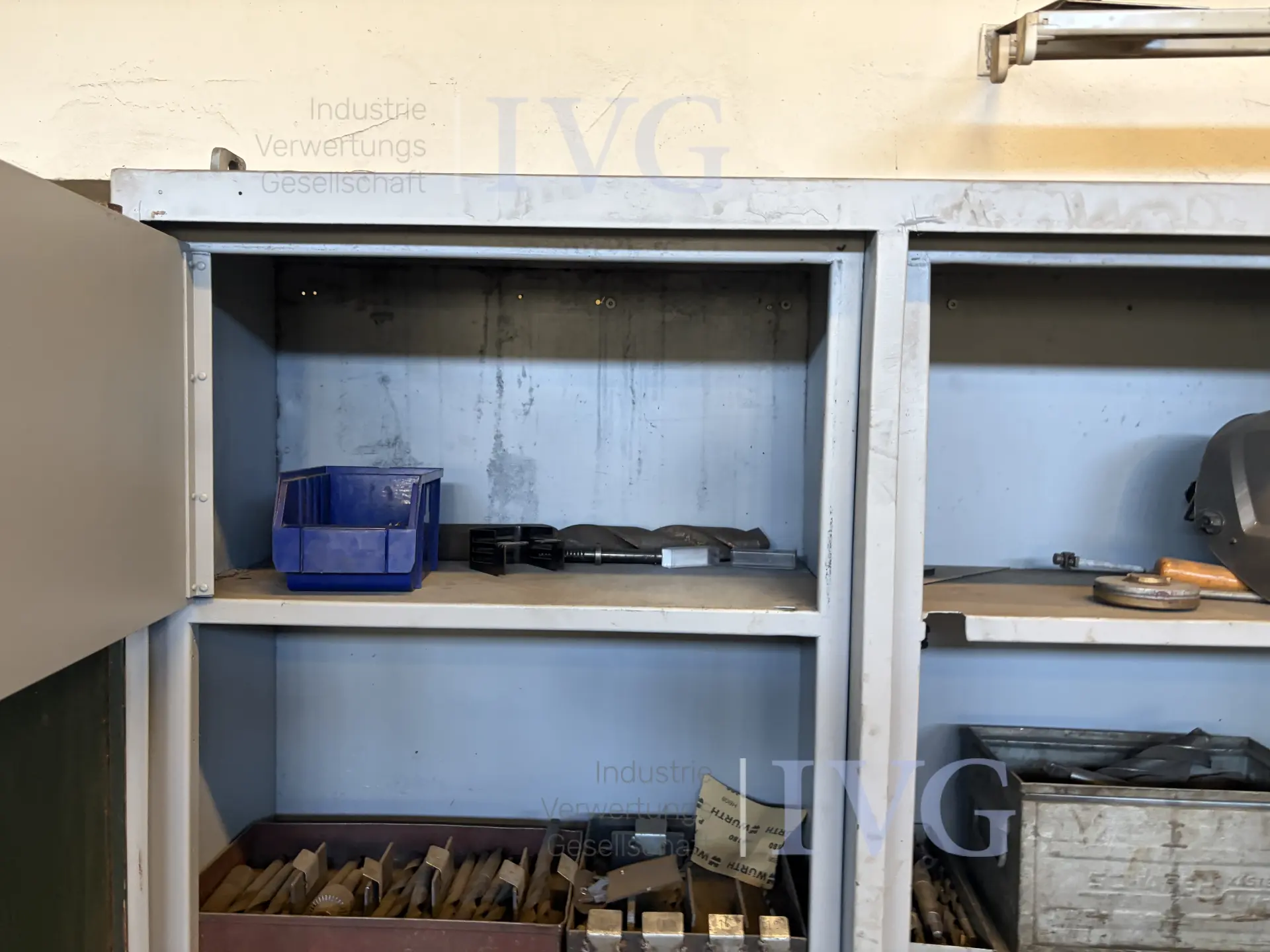 Stalen kast (grijs) – foto 6 – kavel bij IVG, Bautzen