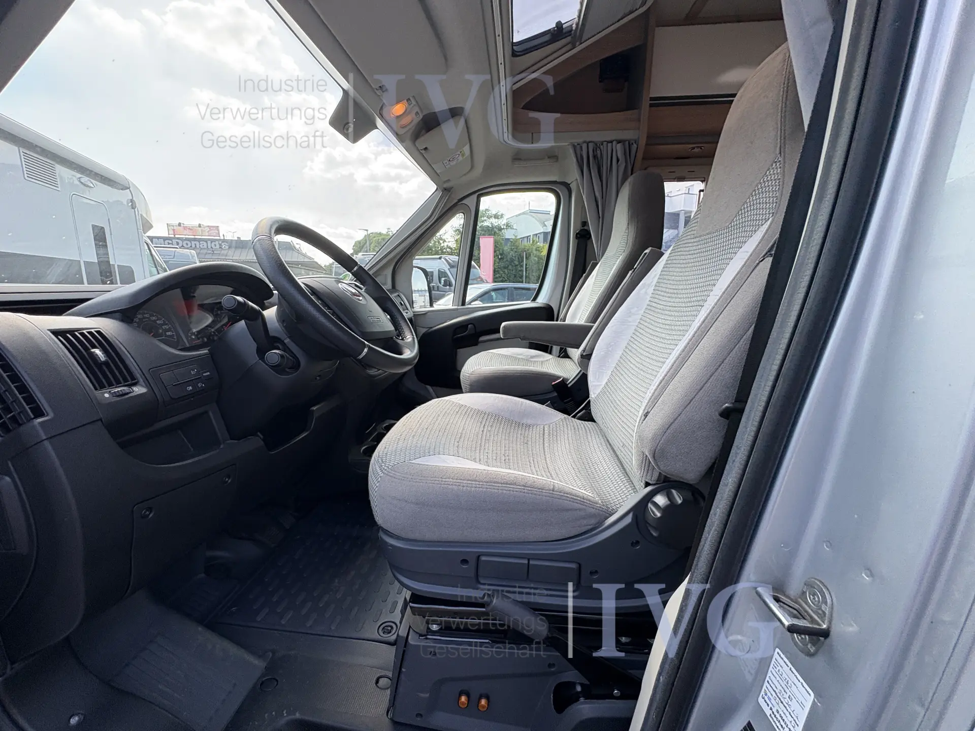 Camper CAPRON T 68/T 447/T 742 – foto 20 – kavel bij IVG, Kirchlengern