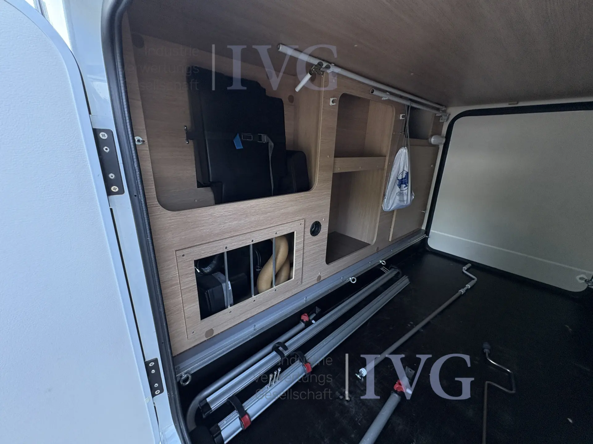 Camper CAPRON T 68/T 447/T 742 – foto 14 – kavel bij IVG, Kirchlengern