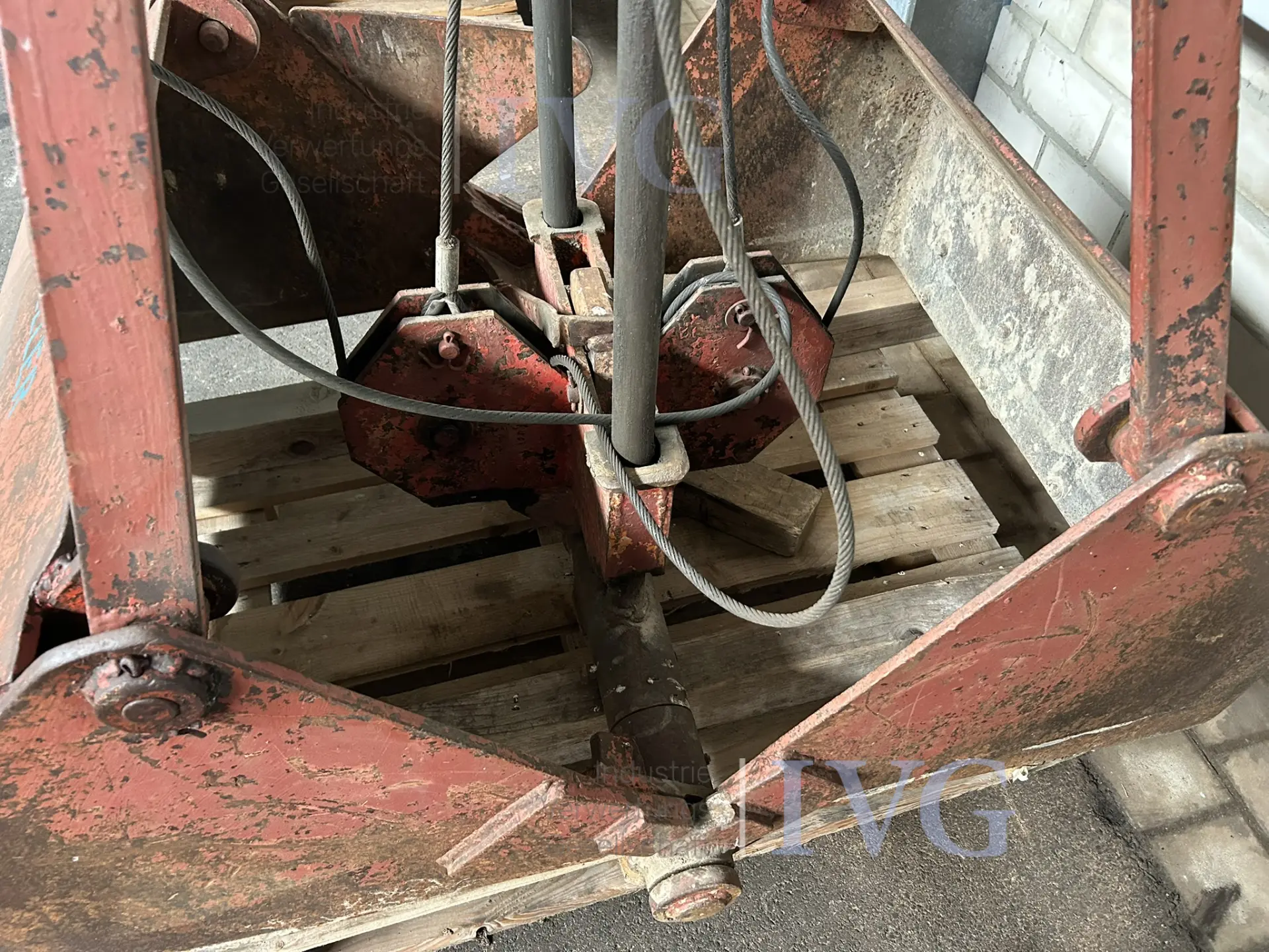 Kran-Aushubgreifer – foto 3 – kavel bij IVG, Kirchlengern