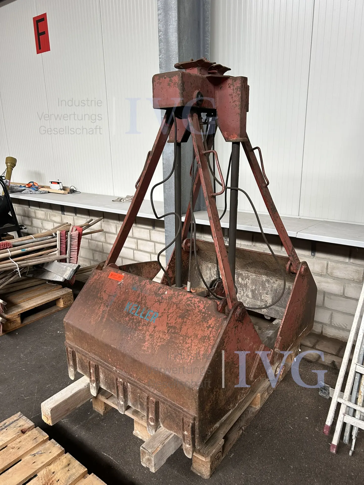 Kran-Aushubgreifer – foto 2 – kavel bij IVG, Kirchlengern