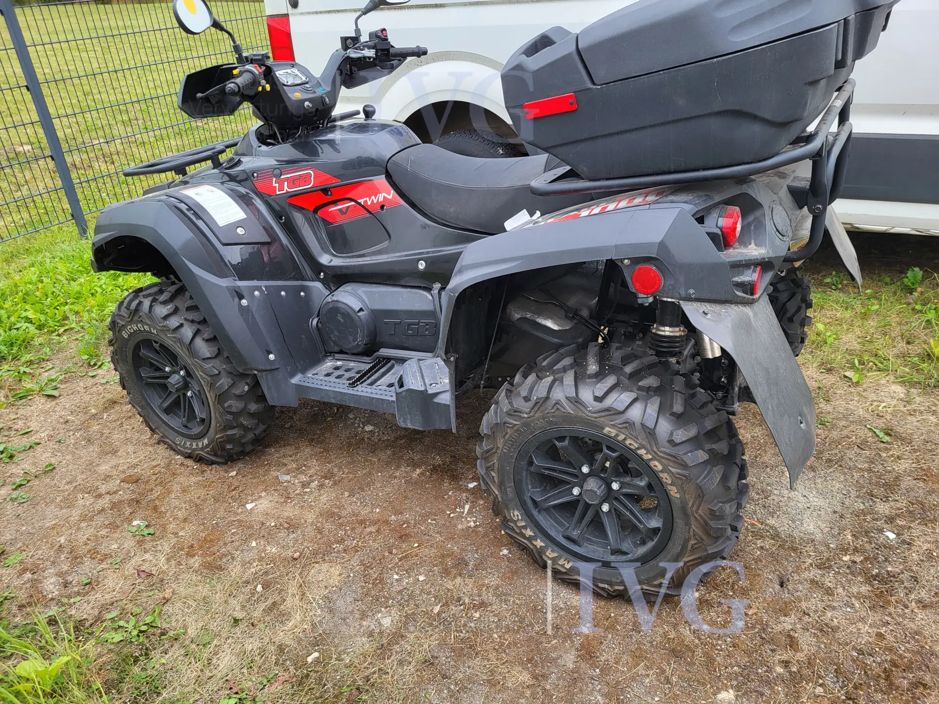 LOF. ZUGM. Landbouwtractor TBG Blade 1000 EFI EPS – foto 8 – kavel bij IVG, Kirchlengern