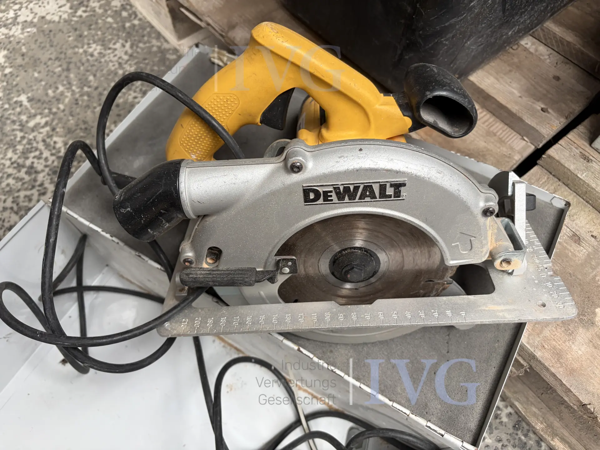 Handkreissäge DEWALT D23550-QS – foto 4 – kavel bij IVG, Kirchlengern