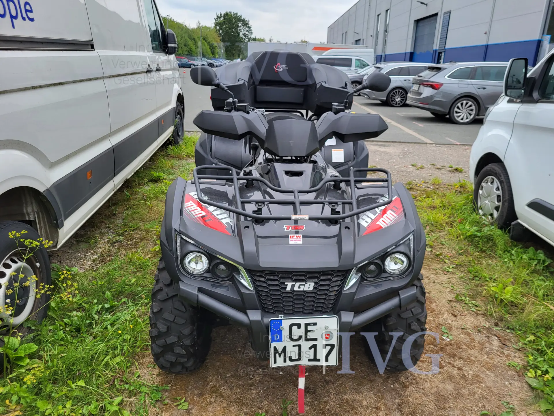 LOF. ZUGM. Landbouwtractor TBG Blade 1000 EFI EPS – foto 2 – kavel bij IVG, Kirchlengern