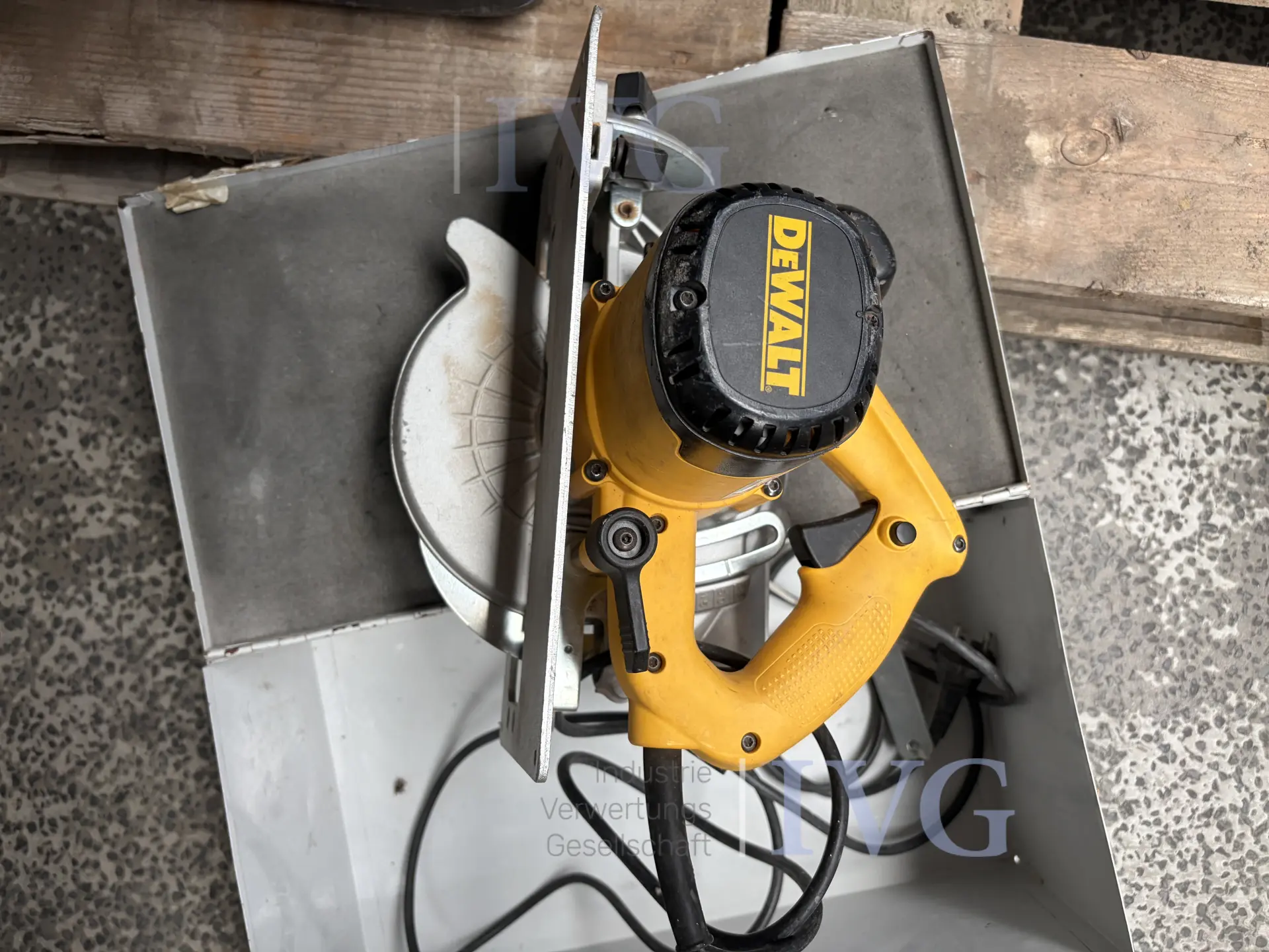 Handkreissäge DEWALT D23550-QS – foto 8 – kavel bij IVG, Kirchlengern